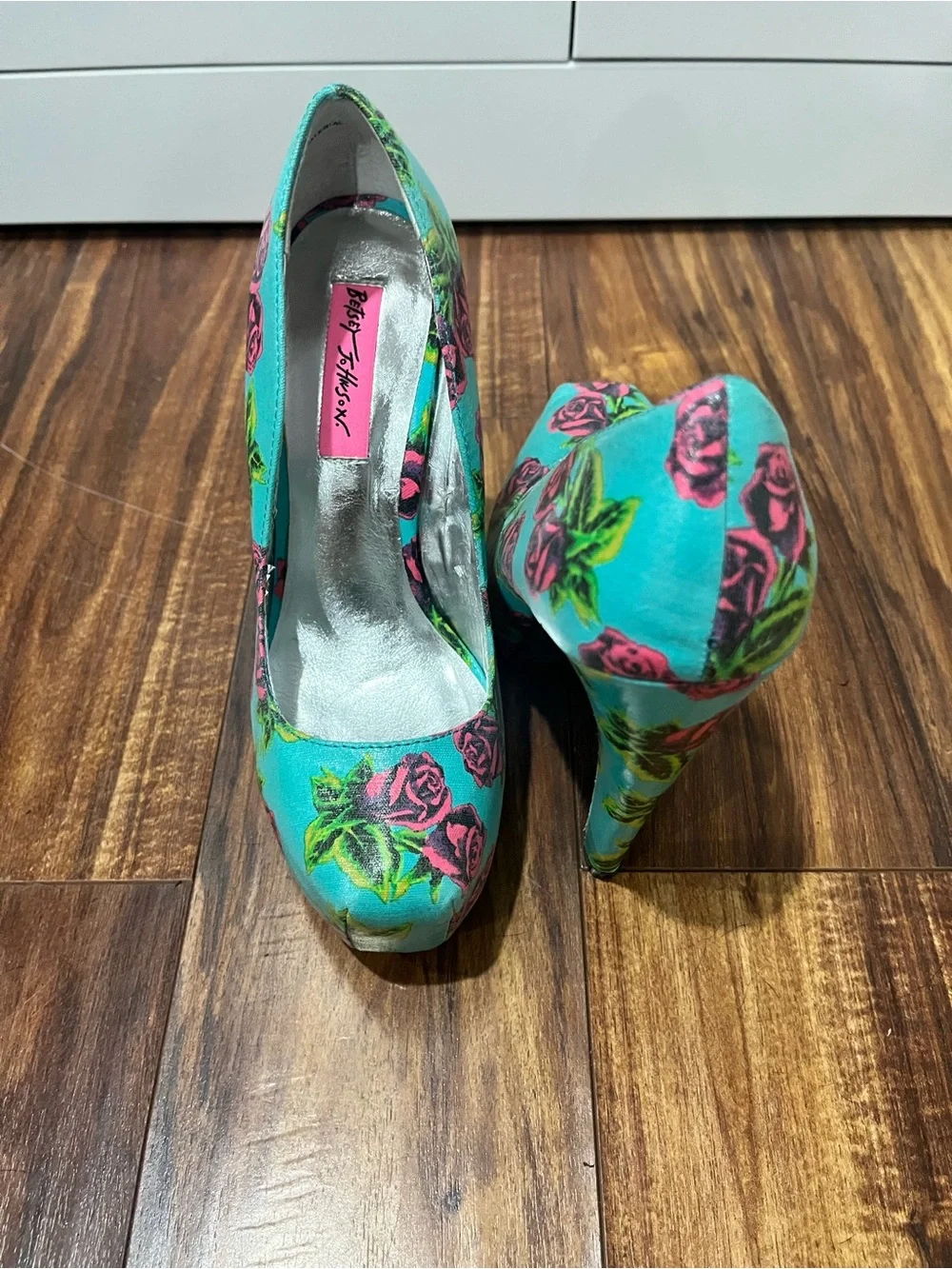 Betsey Johnson Meeva Turquoise Rose Platform Pumps Heels Size 7